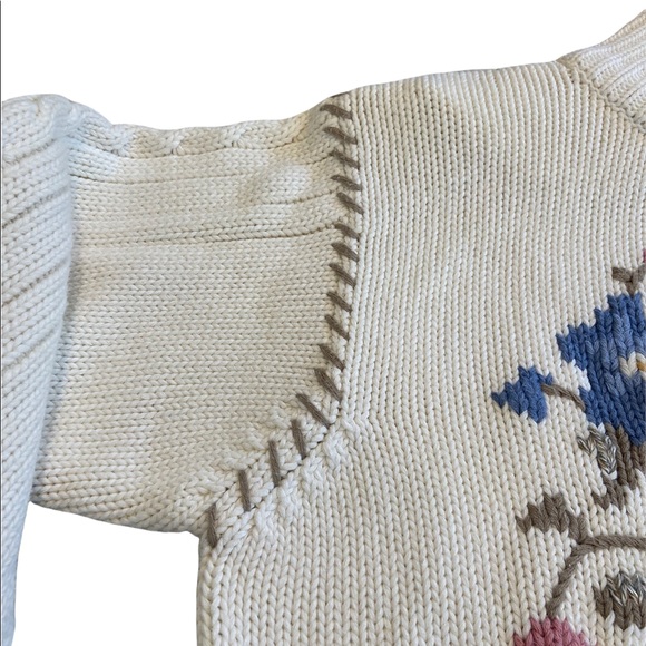 Vintage Liz Sport Petite SM Knit Sweater Cream Floral Embroidery Grannycore Y2k - Picture 6 of 12